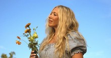Ellie Holcomb Releases New Single 'Flowers For No Reason'