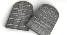 Texas Approves Law Requiring Ten Commandments in All Classrooms