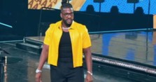 Pastor Michael Todd Slammed for Distracting Outfit during Sermon on Faith