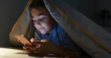 Parents and Teens Regret Early Smartphone Use, New Study Finds