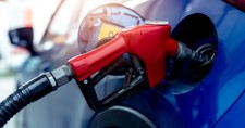 Kansas Church Shares the Gospel Through Generous Donation to Commuters