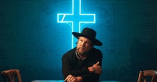 Zach Williams Says ‘People Are Gonna Hate You for Loving God’ But That’s OK