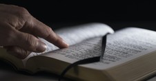500 Million Christians Face Barriers to Bible Access Worldwide, New Report Finds