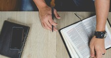 Can Christians Trust AI to Interpret the Bible?