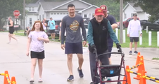 A Dad’s 5K Finish Becomes a Beautiful Moment of Love, Strength and Hope
