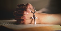 What Are the Differences Between Catholic and Protestant?