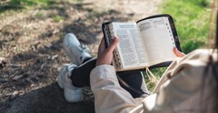 What Are the 2 Crucial Messages of the Book of Romans?
