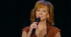 'Back To God' Reba McEntire And Lauren Daigle Live Performance ...