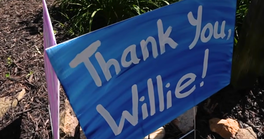 Community Welcomes Beloved Mailman Back After Beating Cancer, 'He's the Mailman of the Century'