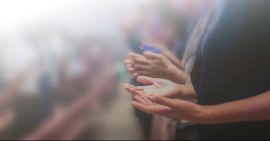 How to Worship God When Your Heart Isn't in It