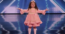 5-Year-Old Sings Heart Out To Frank Sinatra During Audition