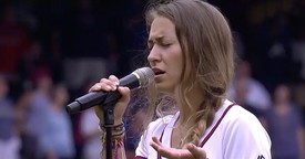 Lauren Daigle Sings 'God Bless America' 