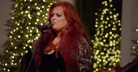 ‘Mary, Did You Know?’ Wynonna Judd Christmas Performance