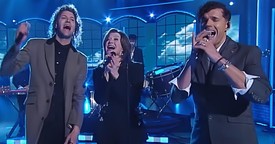 For King + Country and Amy Grant Team up for a Stunning Live Performance of 'Lead Me On'