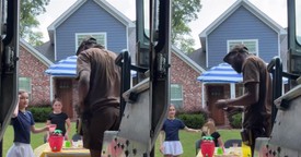 Delivery Driver’s Sweet Surprise for Kids Running Lemonade Stand Warms Hearts