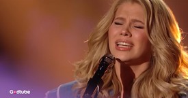Hannah Harper Moving 'At The Cross (Love Ran Red)' Performance