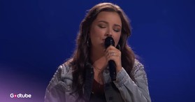 Woman Wows With for KING + COUNTRY Hit, Earns 4-Chair Turn 