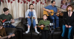 Family’s Fantastic Acoustic Performance of 'I Can See Clearly Now'