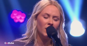 Emotional 'Landslide' Performance on The Voice Is a Must-See Moment