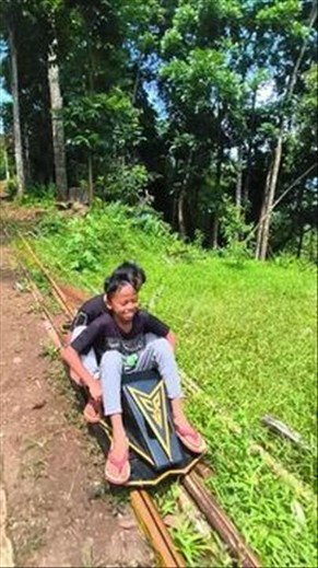 Children Playing the Traditional Lolorian Game