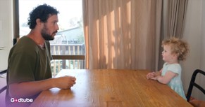 This Father’s Singing Lesson with His Toddler Is Pure Comedy Gold