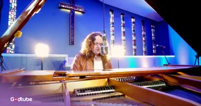 Moving Rendition of ‘How Great Thou Art’ Will Lift Your Spirit