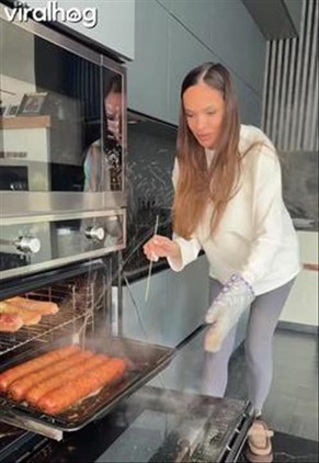 That's Not Supposed to Happen - Water Spouts Out From Cooked Sausages