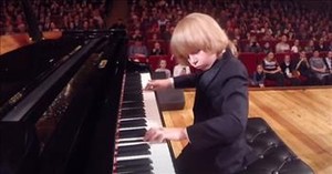 'Little Mozart' Elisha Mysin Is A Child Piano Prodigy