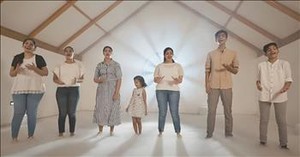 Family Of 7 Sings 'God's Not Done With You Yet'