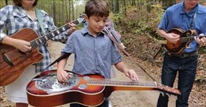 Cotton Pickin' Kids Bluegrass Band Performs 'Foggy Mountain Rock' 
