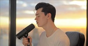 Young Elvis-Lookalike Sings ‘Bridge Over Troubled Water’