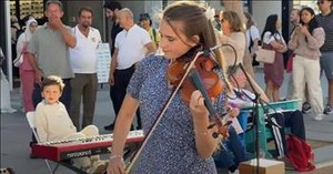 Teen Violinist’s Beautiful 'Sweet Home Alabama' Cover