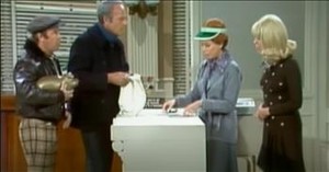 Tim Conway’s Side-Splitting Portrayal of a Clueless Bank Robber