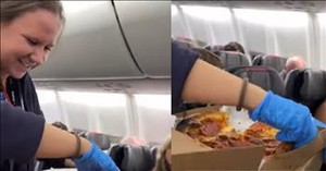 Kind Passenger Treats Entire Flight to Pizza During Delay