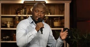 Comedian’s Hilarious Teaching Tales Have Everyone Cracking Up