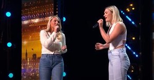 Mother-Daughter ‘That’s Life’ Duet Stuns on BGT