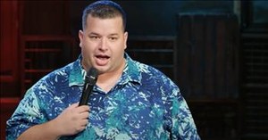 Comedian’s Hilarious Church Stories Have Audience Rolling with Laughter