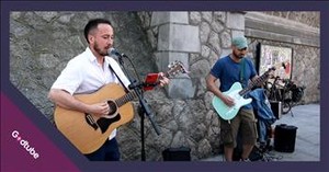 Buskers Turn Heads with Stunning Cover of CCR’s ‘Bad Moon Rising’
