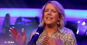 Praise Team’s Awe-Inspiring ‘How Great Thou Art’ Performance