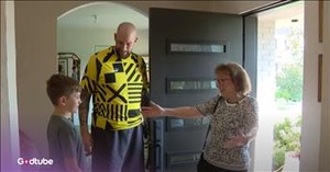 Honest Young Man Finds Lost Wedding Ring in Parking Lot and Does the Right Thing