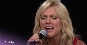 Rhonda Vincent’s Stunning Rendition of ‘Just a Closer Walk with Thee’
