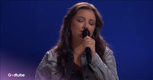 Woman Wows With for KING + COUNTRY Hit, Earns 4-Chair Turn 