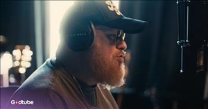 Chilling Acoustic Rendition of ‘How Great Is Our God’