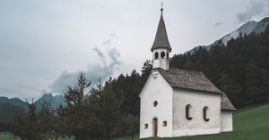 7 Things to Pray When Going to Church Gives You Anxiety