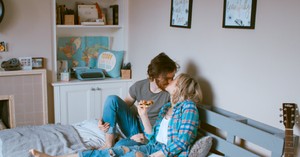 24 Creative Ideas for Dates at Home