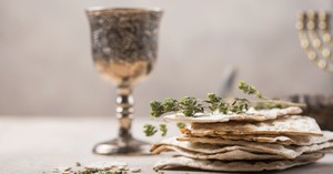 How Does the Celebration of Passover Point to Jesus’ Resurrection?
