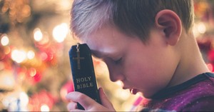 7 Prayers and Scripture Readings for Christmas Eve and Morning