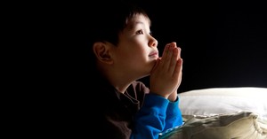10 Tips to Remember as You Teach Your Child to Pray