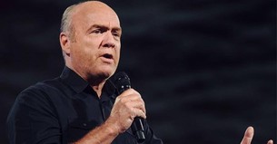 Pastor Greg Laurie Reflects on Billy Graham’s Legacy and the Importance of Evangelism