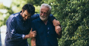 7 Meaningful Ways to Bless an Aging Father This Father’s Day